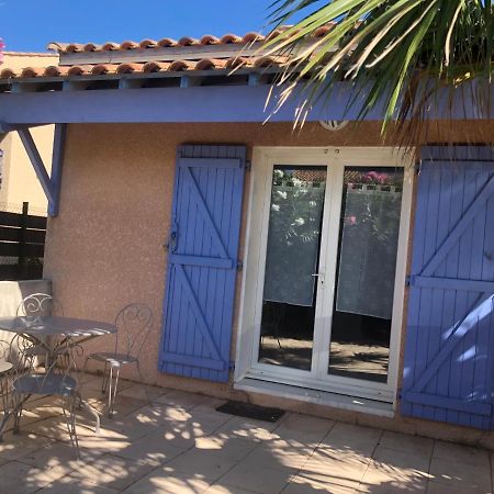 Proche Narbonne - AUDE 11- Saint pierre la Mer - ravissant pavillon plain pied F2- vaste terrasse - résidence avec piscine à 800M de la plage -Climatisé- parking privé - wifi gratuit Saint-Pierre-la-Mer (Aude) Exterior foto