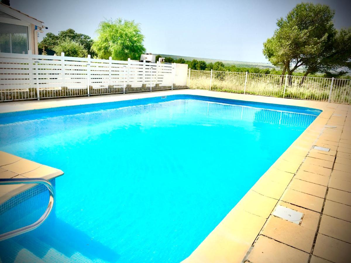 Proche Narbonne - AUDE 11- Saint pierre la Mer - ravissant pavillon plain pied F2- vaste terrasse - résidence avec piscine à 800M de la plage -Climatisé- parking privé - wifi gratuit Saint-Pierre-la-Mer (Aude) Exterior foto